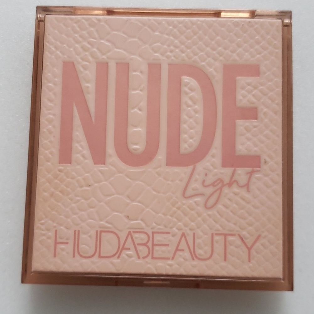 Eyeshadow palette